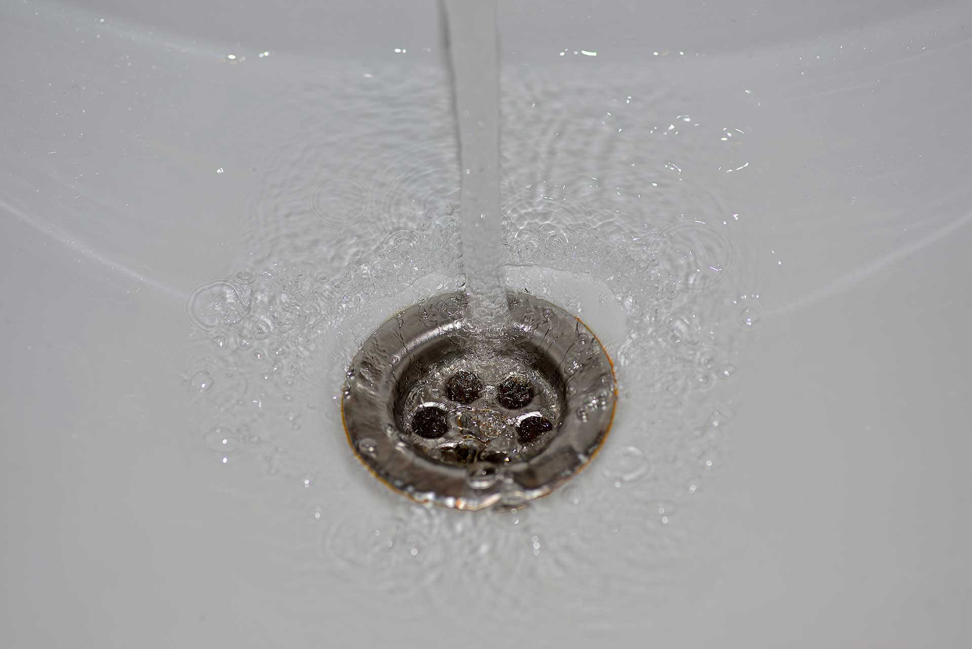 A2B Drains provides services to unblock blocked sinks and drains for properties in Croydon.